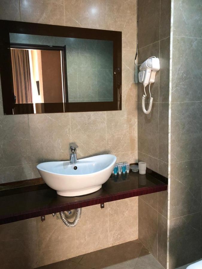 Hotel Vaki Tbilisi Eksteriør billede